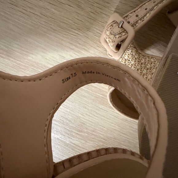 Dolce Vita Tan Woven Leather Fisherman Sandals 7.5. EUC - Picture 9 of 9